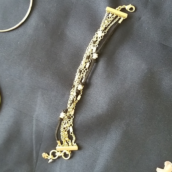 4 Bracelets Bundle - Picture 8 of 9